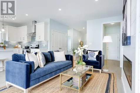 25 Harbour Way Central Elgin ON N5L 1C5