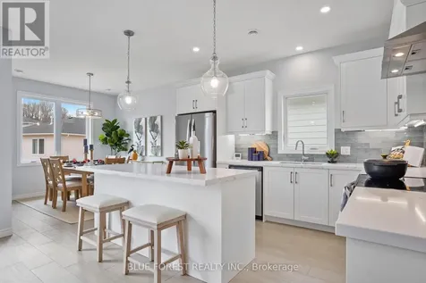 25 Harbour Way Central Elgin ON N5L 1C5