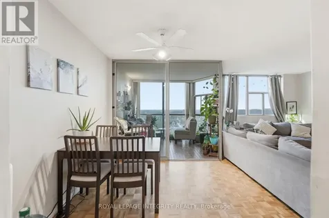 2760 Carousel Crescent Ottawa ON K1T 2N4