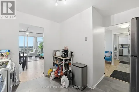 2760 Carousel Crescent Ottawa ON K1T 2N4