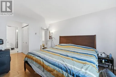 2760 Carousel Crescent Ottawa ON K1T 2N4
