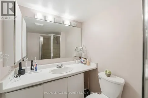 2760 Carousel Crescent Ottawa ON K1T 2N4