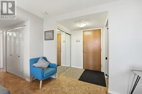2760 Carousel Crescent Ottawa ON K1T 2N4