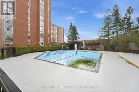 2760 Carousel Crescent Ottawa ON K1T 2N4
