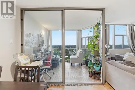 2760 Carousel Crescent Ottawa ON K1T 2N4