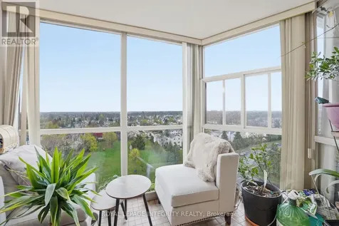 2760 Carousel Crescent Ottawa ON K1T 2N4