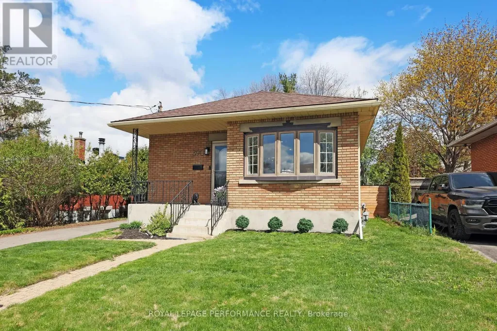 390 Maria Goretti Circle Ottawa ON K1L 6S4