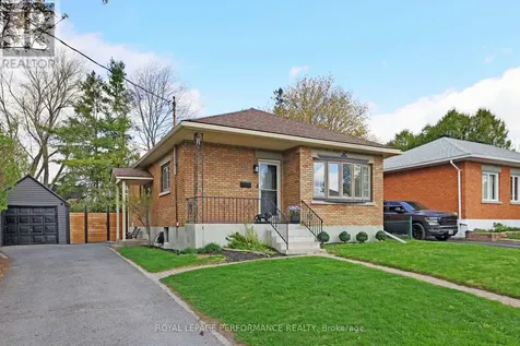 390 Maria Goretti Circle Ottawa ON K1L 6S4