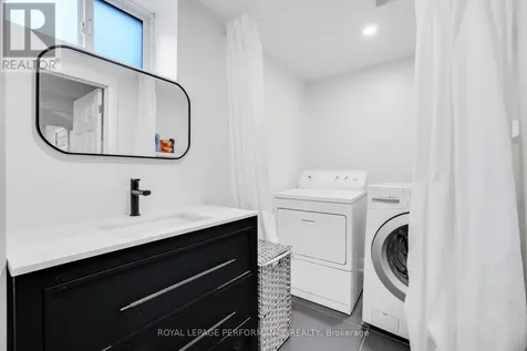 390 Maria Goretti Circle Ottawa ON K1L 6S4