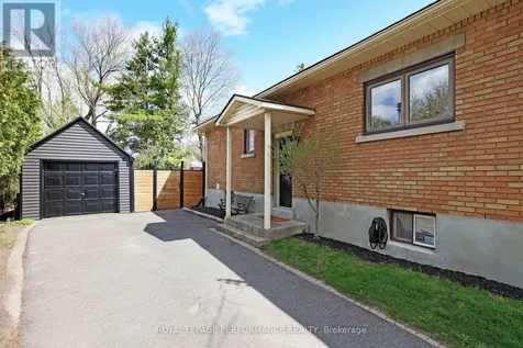 390 Maria Goretti Circle Ottawa ON K1L 6S4