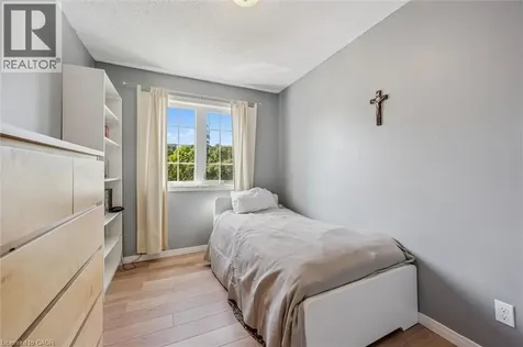 23 Howe Drive Kitchener ON N2E 1J3