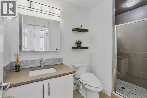 90 Charlton Avenue West Hamilton ON L8P 0B4