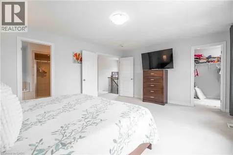 3 Narbonne Crescent Stoney Creek ON L8J 1P0