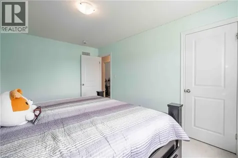 3 Narbonne Crescent Stoney Creek ON L8J 1P0