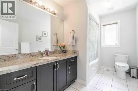 3 Narbonne Crescent Stoney Creek ON L8J 1P0