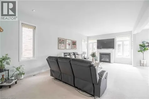 3 Narbonne Crescent Stoney Creek ON L8J 1P0