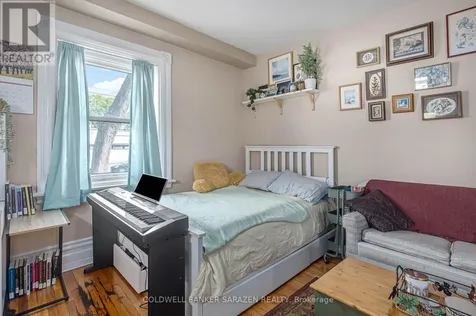 1308 Shillington Avenue Ottawa ON K1Z 8A5