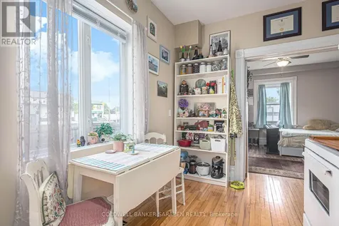1308 Shillington Avenue Ottawa ON K1Z 8A5