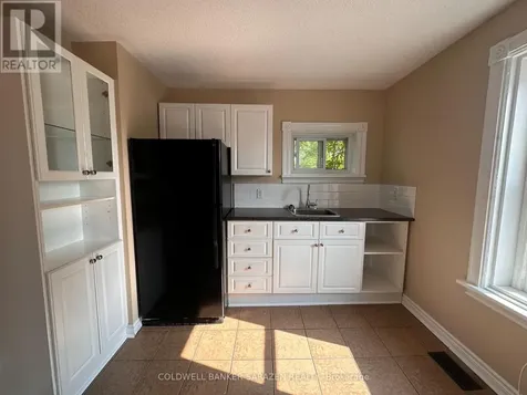 1308 Shillington Avenue Ottawa ON K1Z 8A5