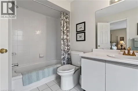77 Sunvale Place Stoney Creek ON L8E 4Z6