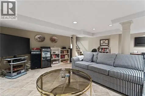 77 Sunvale Place Stoney Creek ON L8E 4Z6