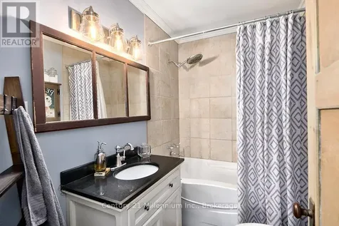 66 Ninth Street Collingwood ON L9Y 2G2