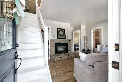 66 Ninth Street Collingwood ON L9Y 2G2