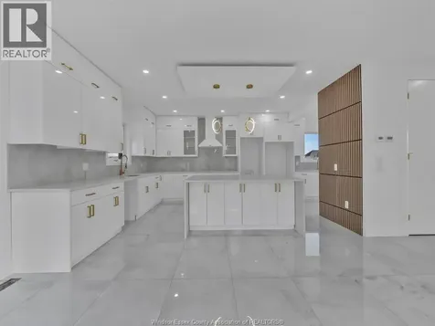 3672 Sutton Avenue Windsor ON N9E 0B3