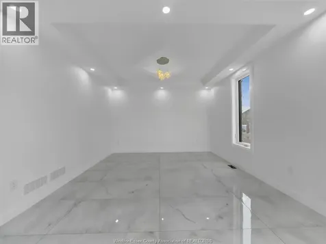 3672 Sutton Avenue Windsor ON N9E 0B3