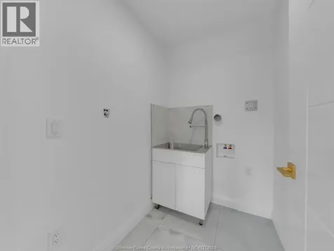 3672 Sutton Avenue Windsor ON N9E 0B3