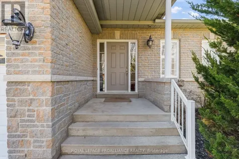 854 Munson Crescent Cobourg ON K9A 5P2
