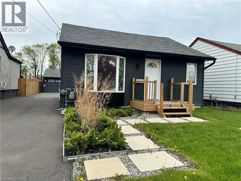 43 Mahony Avenue Hamilton ON L8H 3C3