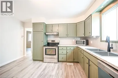 43 Mahony Avenue Hamilton ON L8H 3C3
