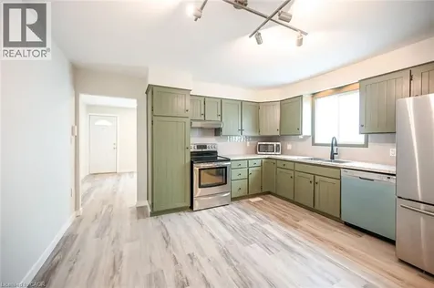 43 Mahony Avenue Hamilton ON L8H 3C3