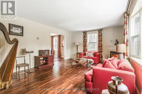718 Henderson Drive Innisfil ON L9S 2J8