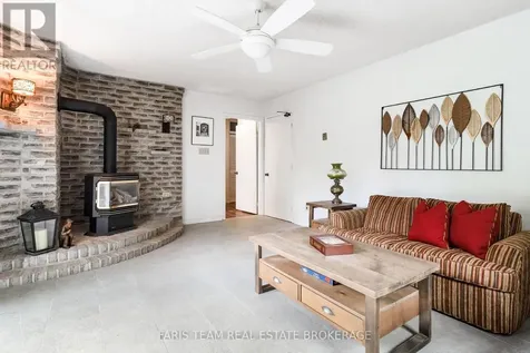 718 Henderson Drive Innisfil ON L9S 2J8