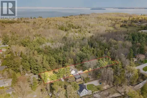 718 Henderson Drive Innisfil ON L9S 2J8