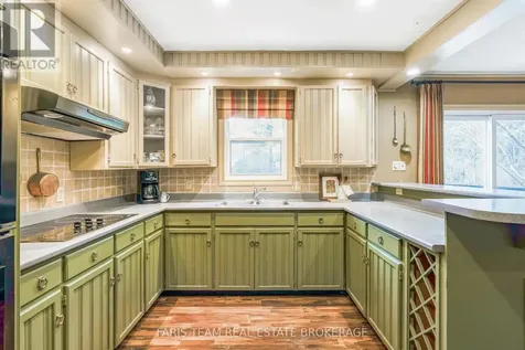 718 Henderson Drive Innisfil ON L9S 2J8