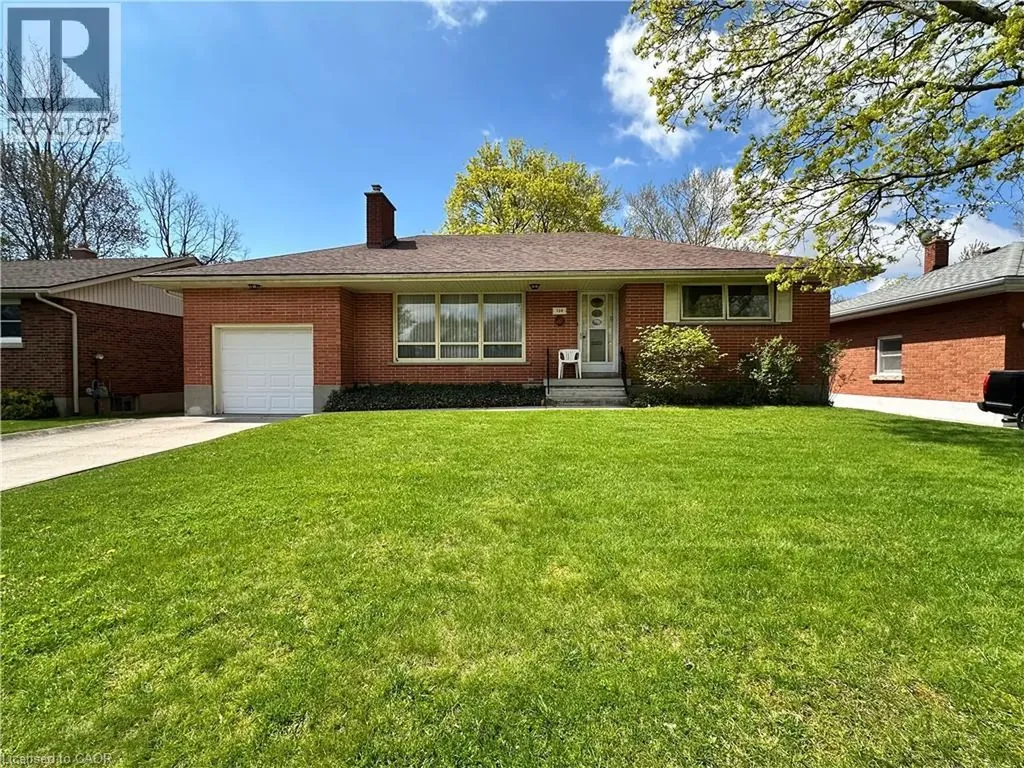 130 Gardiner Avenue East Dunnville ON N1A 1A8