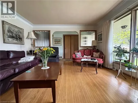 130 Gardiner Avenue East Dunnville ON N1A 1A8