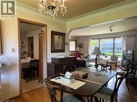 130 Gardiner Avenue East Dunnville ON N1A 1A8