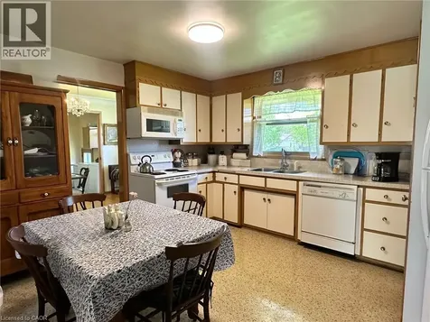 130 Gardiner Avenue East Dunnville ON N1A 1A8