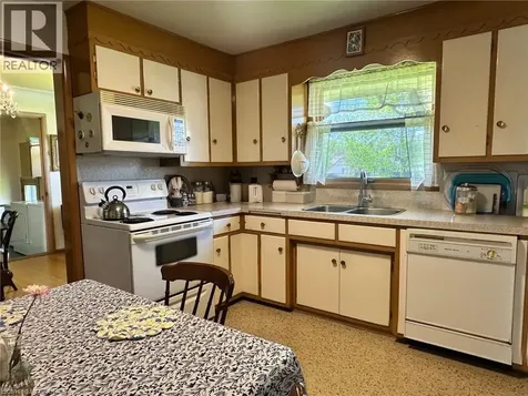130 Gardiner Avenue East Dunnville ON N1A 1A8