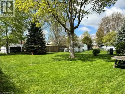 130 Gardiner Avenue East Dunnville ON N1A 1A8