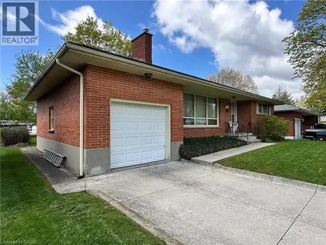 130 Gardiner Avenue East Dunnville ON N1A 1A8