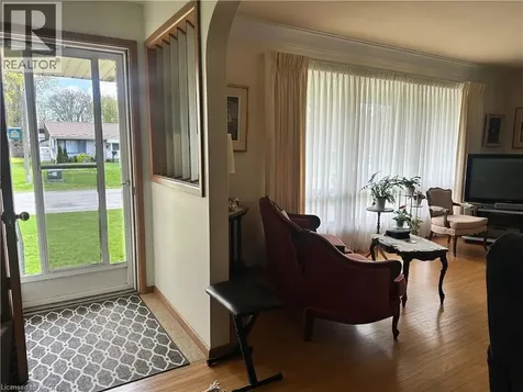 130 Gardiner Avenue East Dunnville ON N1A 1A8