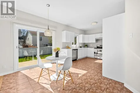 4 Tamarack Place North Ottawa ON K2J 4R3