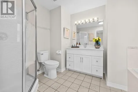 4 Tamarack Place North Ottawa ON K2J 4R3