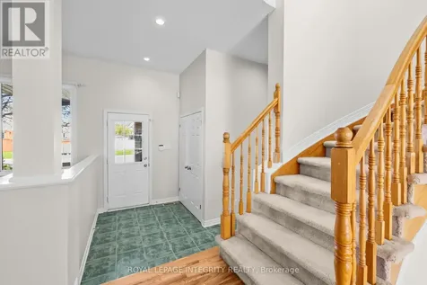 4 Tamarack Place North Ottawa ON K2J 4R3