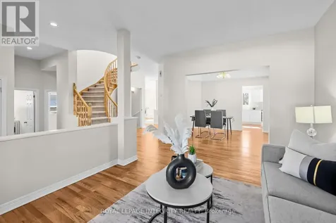 4 Tamarack Place North Ottawa ON K2J 4R3